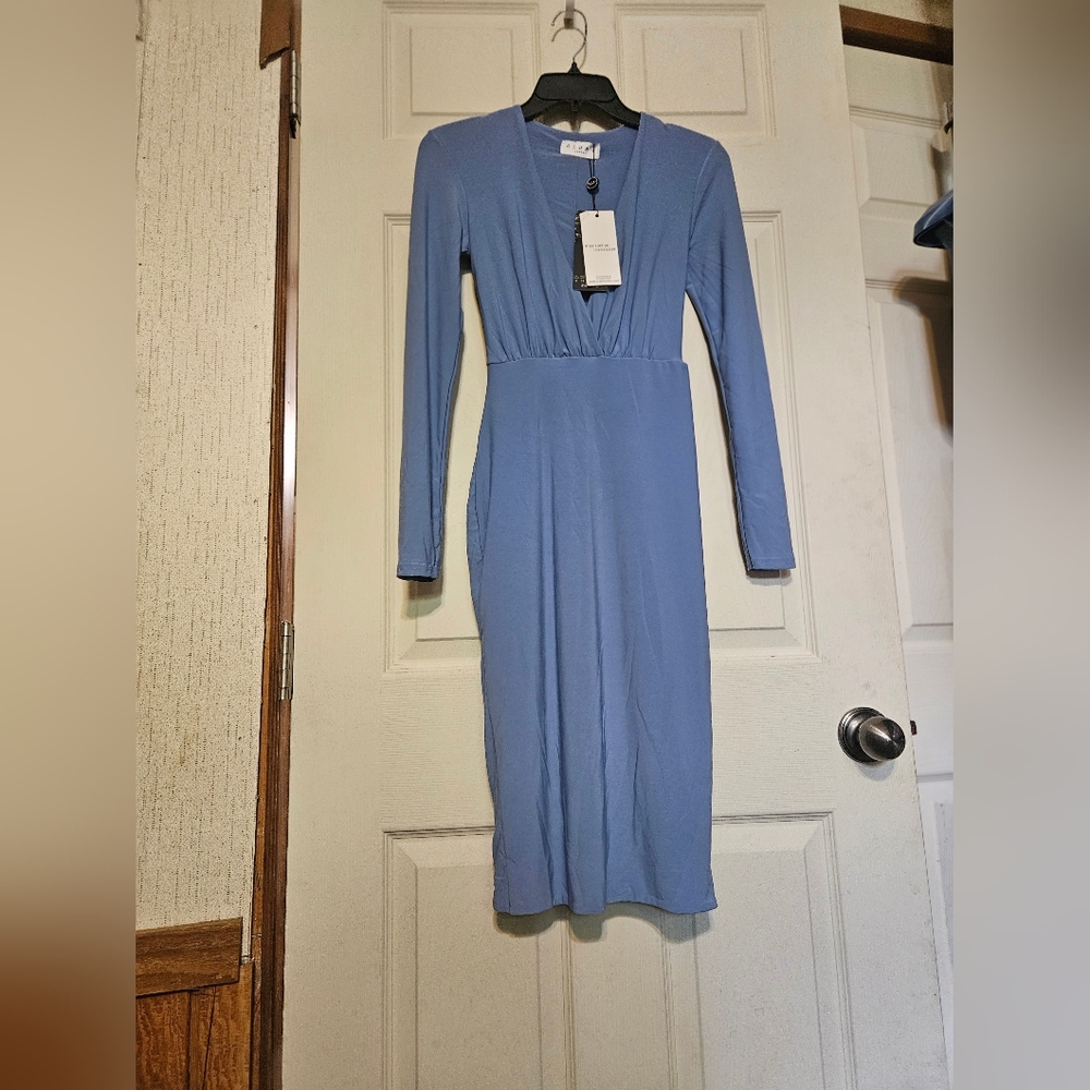CLUB L LONDON BLUE LONG SLEEVE DRESS: NEW WITH TAGS: SIZE 6